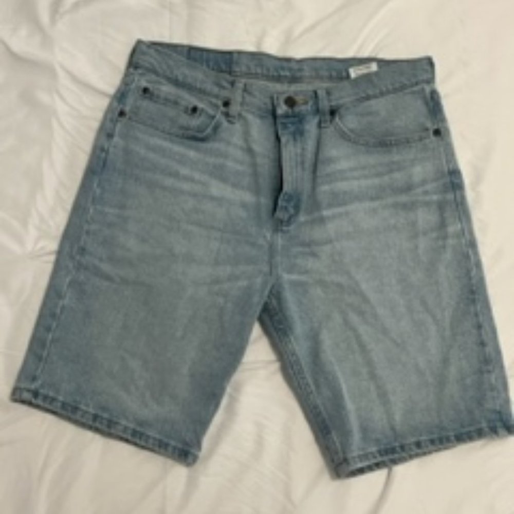 Wrangler Jean Shorts Lightwash Size 32